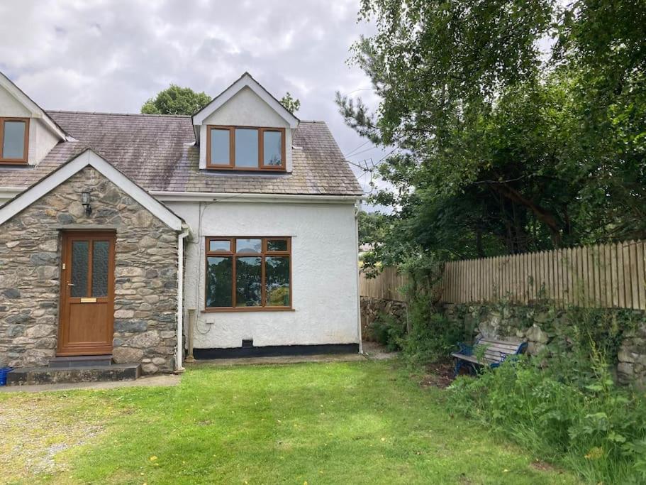 Self-Contained Ensuite Double Or Twin Bedroom In Pentir Bangor  Esterno foto