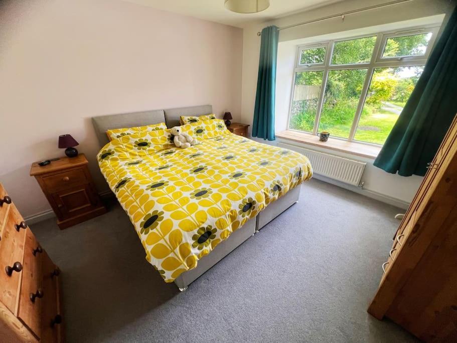 Self-Contained Ensuite Double Or Twin Bedroom In Pentir Bangor  Esterno foto